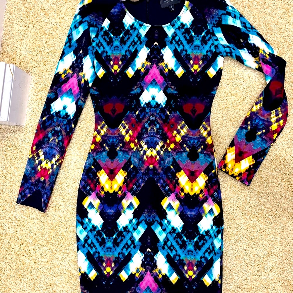 Romeo & Juliet Long Sleeve Couture Modern